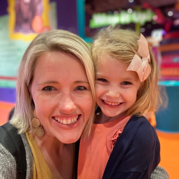 Meet your Posher, Stacey - Picture 1 of 1